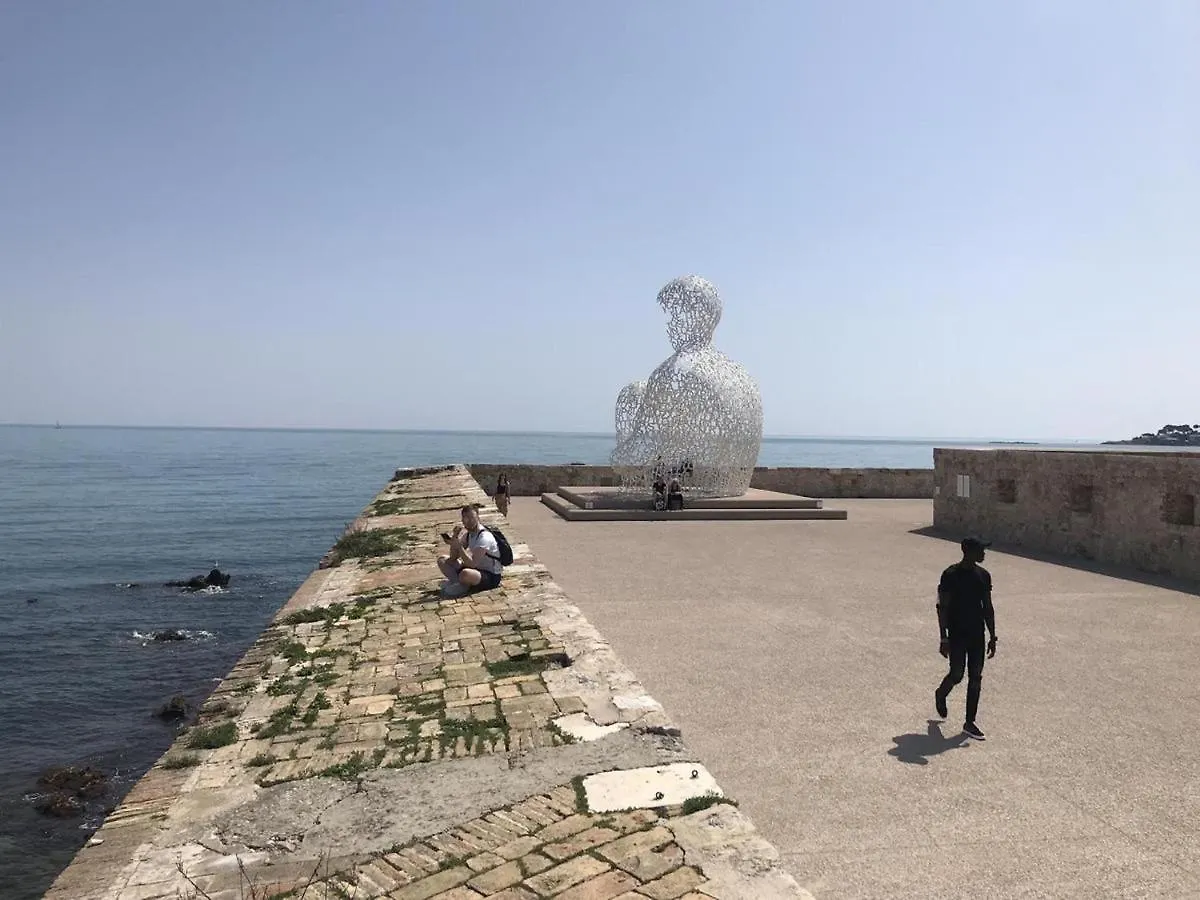 Aparthotel Appartement Marineland Sea View Antibes
